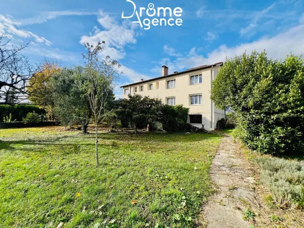 Maison 10 pièces 228 m² 