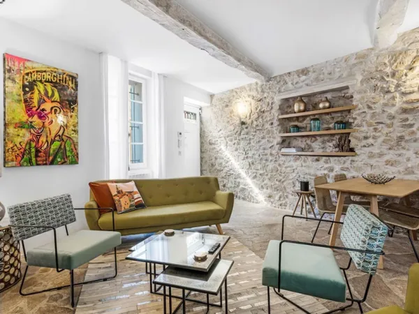 CHARMANTE MAISON DE VILLAGE, SAINT-TROPEZ CENTRE 