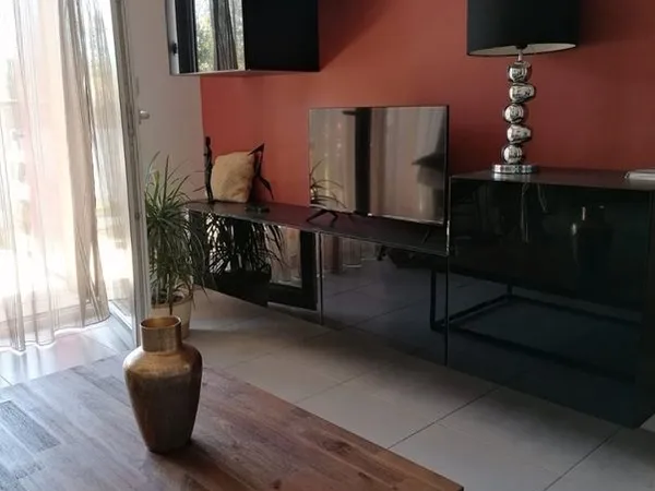 Location T2 MEUBLÉ avec Terrasse et Garage - Disponible à partir du 15 janvier 2026 