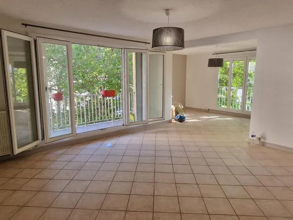 Appartement 3 pièces 74 m² 