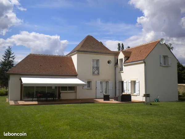 Maison d'architecte aux portes du Perche, à la lisière de la forêt de Montécôt, 5 pièces 160m2 