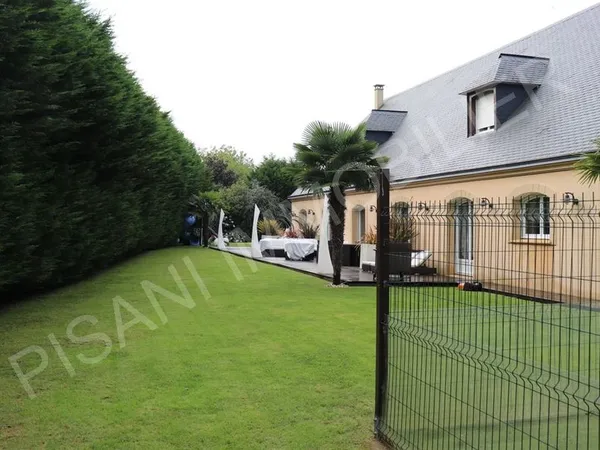 MAGNIFIQUE MAISON RECENTE 