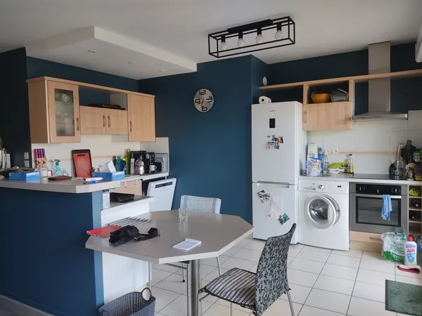 A VENDRE COULAINES APPARTEMENT T4 BALCON GARAGE 