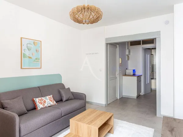 Studio 1 pièce 21 m² 