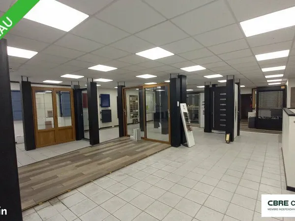 Local commercial 600 m² 