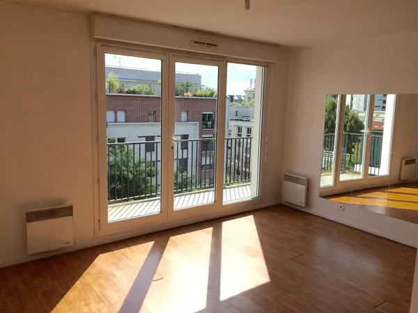 Appartement La Plaine Saint-Denis - 2 pièces 45.27 m² 