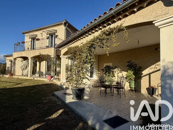 Villa 5 pièces 148 m² 