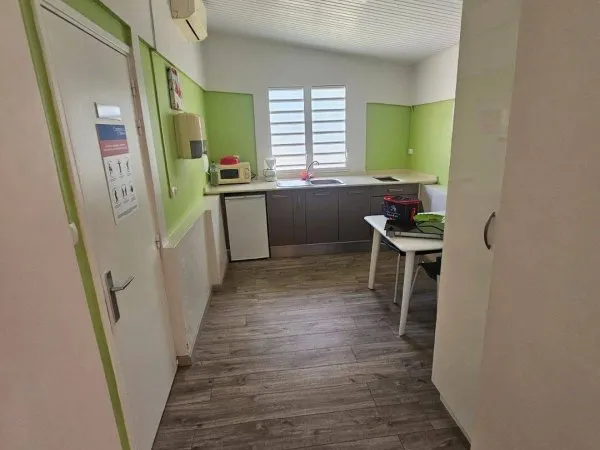 Local commercial 213 m²