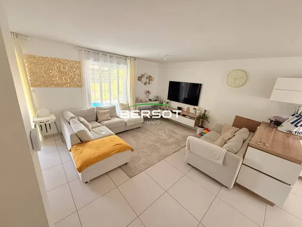 Maison de plain-pied 5 pièces 112 m² 