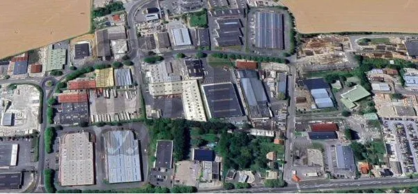 Local d'activité 400 m² 