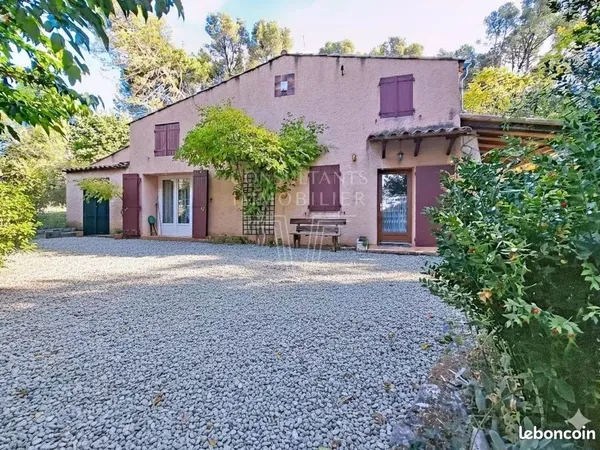 Château 5 pièces 125 m² 