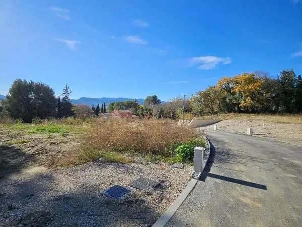 Terrain 409 m² 