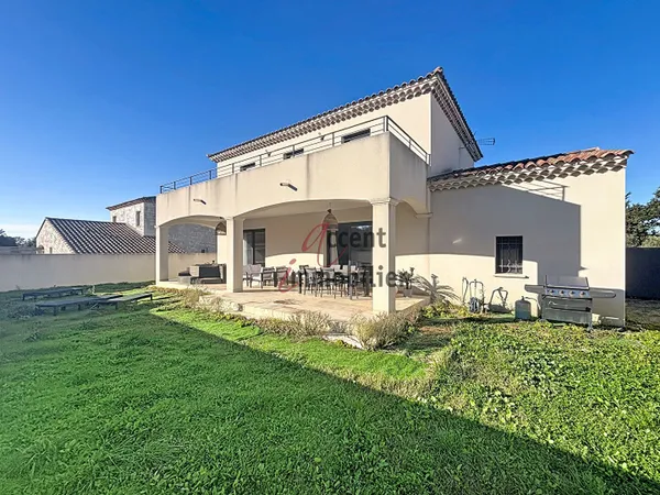 ACCENT IMMOBILIER : SORGUES : Maison récente T5 avec jardin 
