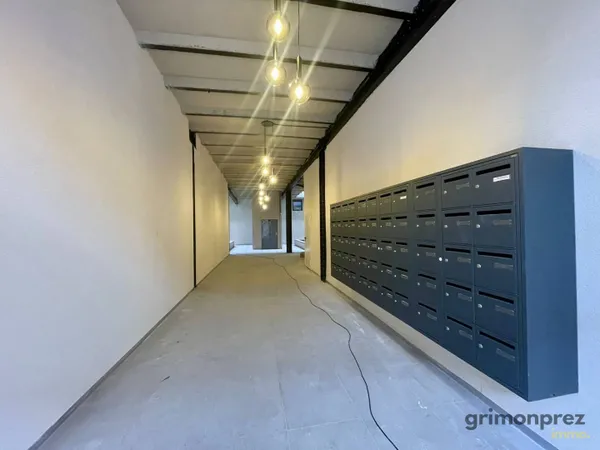 Loft 4 pièces 90 m² 