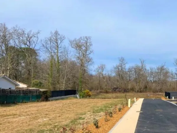 Terrain 580 m² Saint Caprais De Bordeaux 