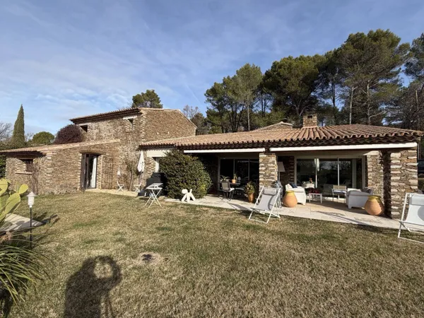 Villa 6 pièces 192 m² 