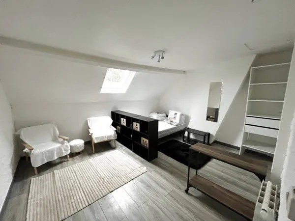 Studio 1 pièce 28 m² 