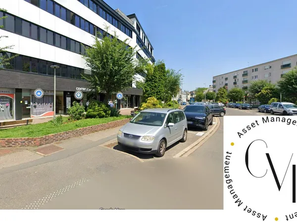 Local commercial à LOUER - Emplacement stratégique à Chartr 