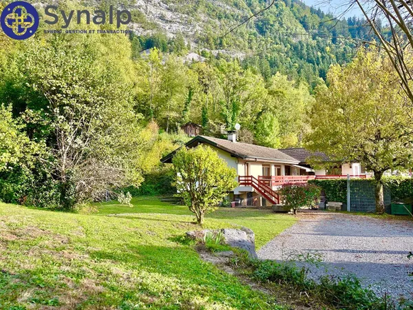 Appartement 4 pièces 137 m² 