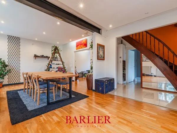 Maison de luxe 7 pièces 159 m² 