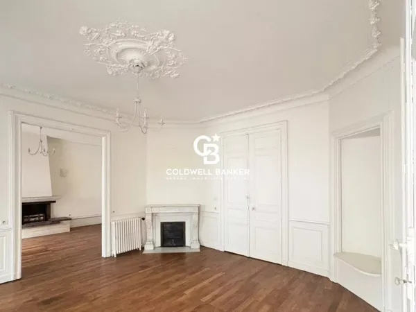 NANTES DELORME BEL APPARTEMENT BOURGEOIS 