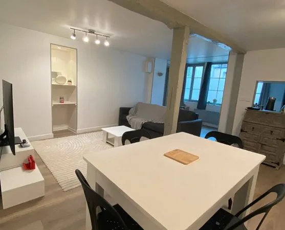 F2 AUXERRE centre en rez de chaussée 