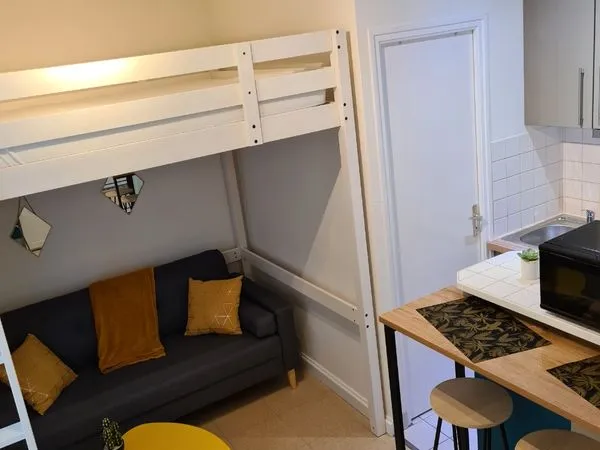 Studio MEUBLÉ quartier St-Michel 