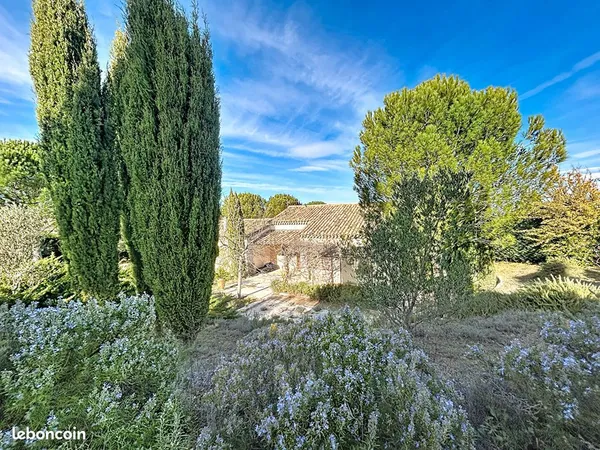 Villa 6 pièces 180 m² 