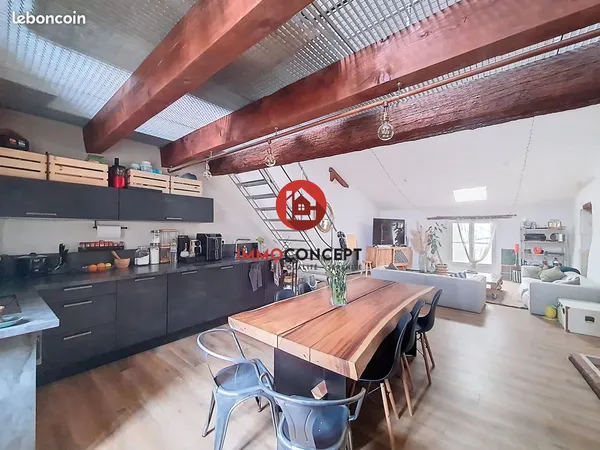 Propriété 3 pièces 101 m² 