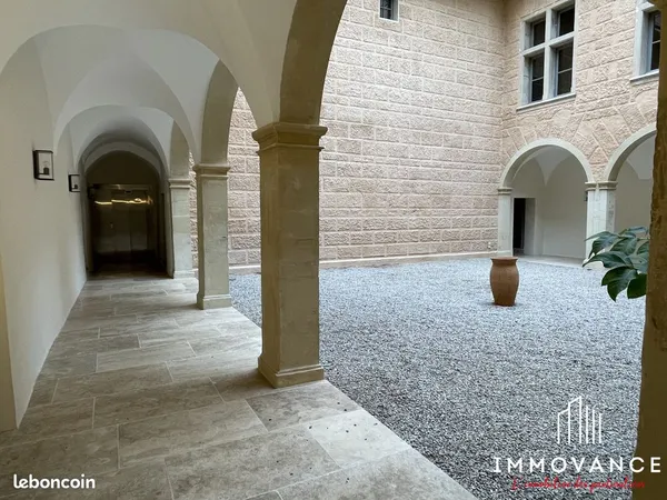 Appartement 2 pièces 64 m² 