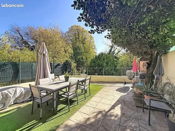 Maison de ville T7 - 170 m² - Studio indépendant - Garage - Saint-Zacharie (83640) 