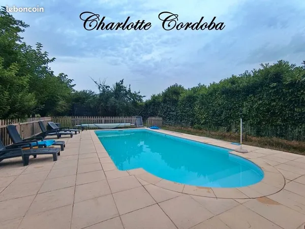 Propriété 20 pièces 404 m² 