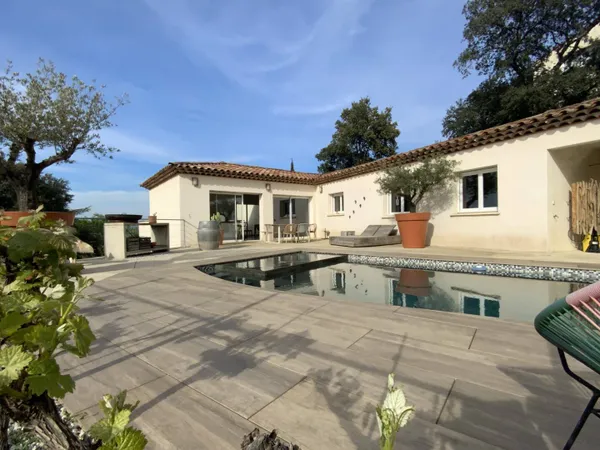 Maison de plain-pied 6 pièces 170 m² 