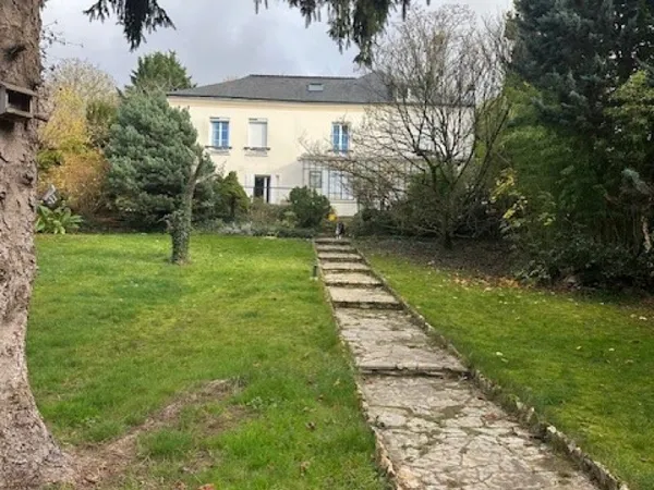 Montmorency Centre - Maison 6 chambres - 1000m2 terrain 