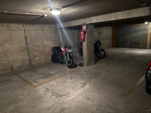 Parking - Garage Location Paris 15e Arrondissement   65€