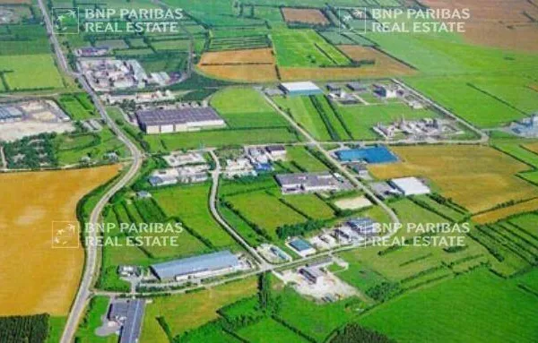Terrain industriel 100000 m² 
