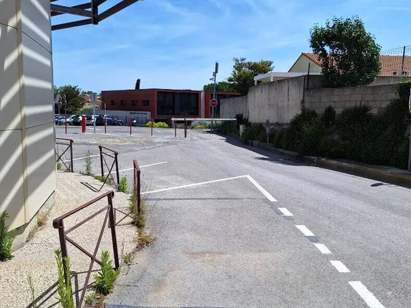 Parking 12 m² 