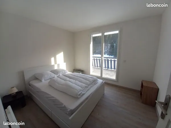 Location appartement - 60m² T3 meublé - proche frontière suisse 