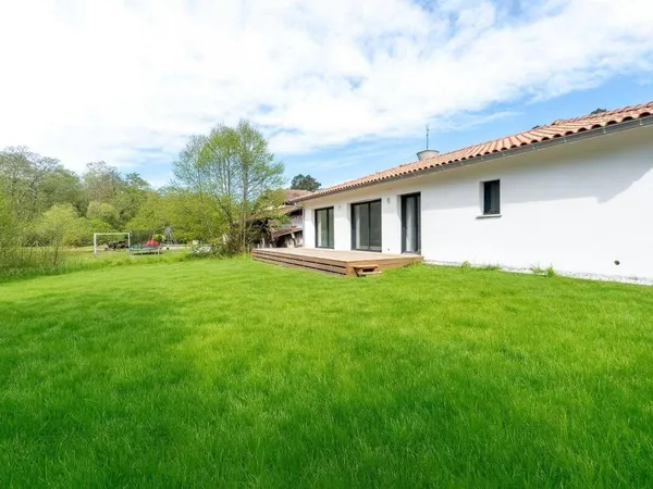 Maison de plain-pied 4 pièces 107 m² 
