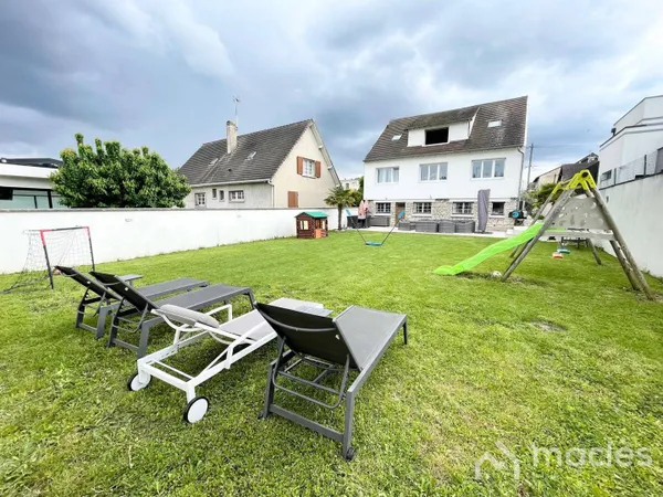 Maison 9 pièces 250 m² 