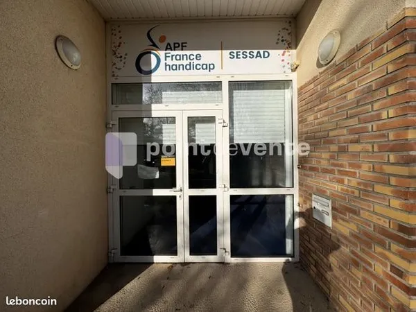 Bureau 348 m² 