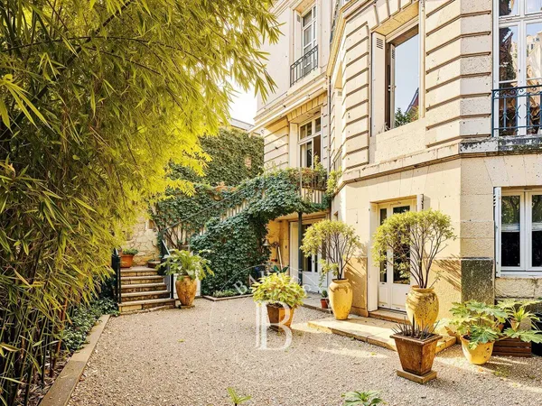 Bordeaux Saint-Seurin - Appartement 201 m² - Jardin - Parking couvert 