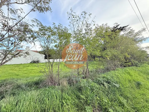 Terrain - 502 m2 viabilisé - hors lotissement - Saint Jean d 