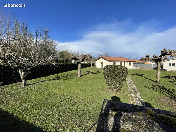 Terrain 378 m² Ayguemorte-les-Graves 