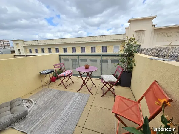 Studio 1 pièce 16 m² 