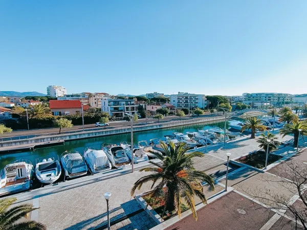 PORT FRÉJUS II - Superbe appartement 3/4 Pièces de standing 