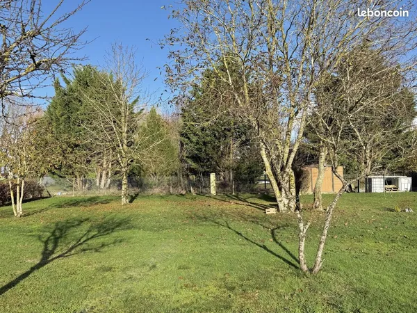 Terrain 560 m² Véretz 