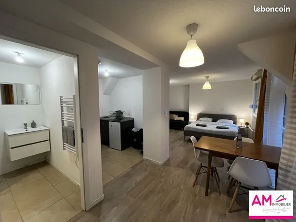 Studio 1 pièce 33 m² 
