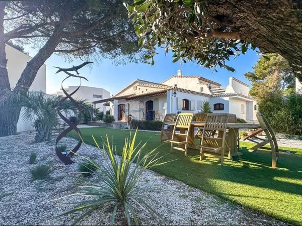 Maison traditionnelle 4 pièces 163 m² 
