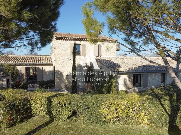 Gordes - Propriété Avec Piscine 